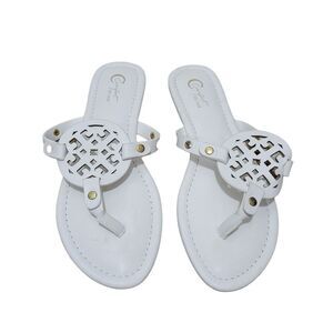 Cato Comfort White Faux Leather Round Cutout Slip-On Flat Sandals Size 7